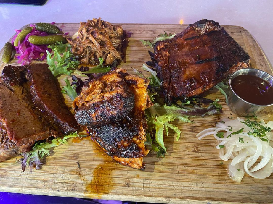 Hawg Heaven BBQ & Gastropub — Old Pasadena
